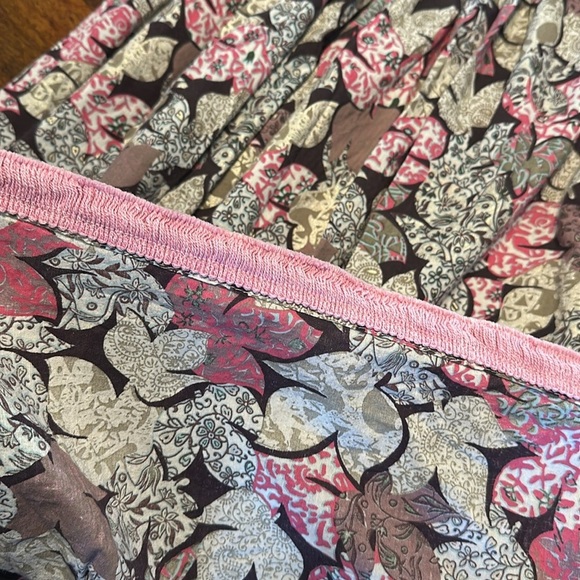 Kiana patterned dress size medium EUC - Picture 9 of 9